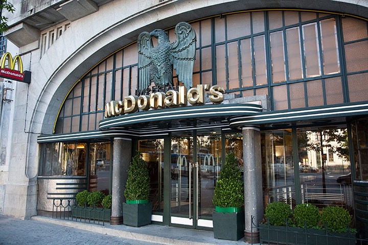 Unusual chain restaurants: Mc Donald's in Porto, Portugal