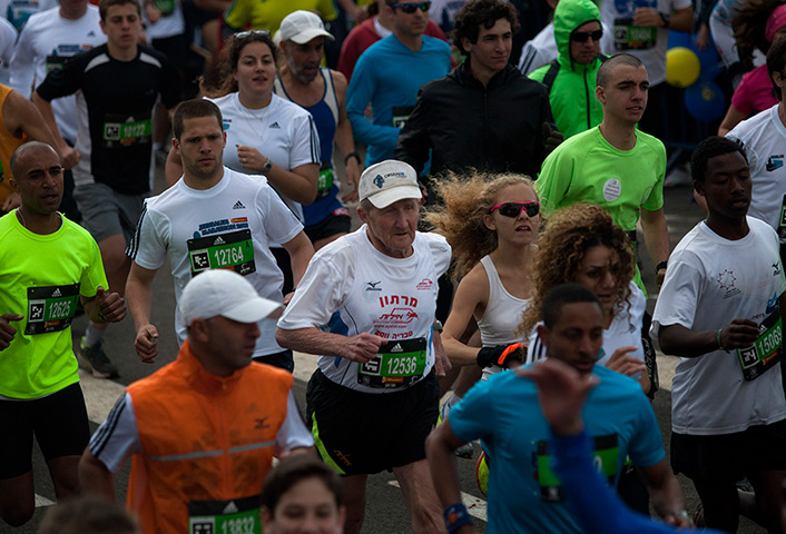 Jerusalem Marathon: 77 year old Holocaust survivor Hanoch Shahar runs
