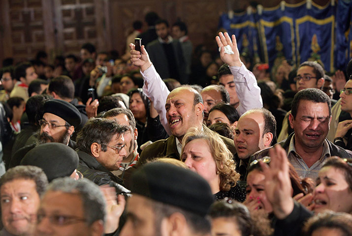 Pope Shenouda III: Coptic Christians gather to pay their respects to Pope Shenouda III