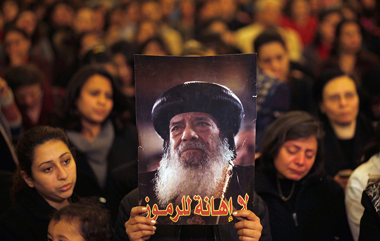 Pope Shenouda III: Egyptian women mourn the death of Pope Shenouda III