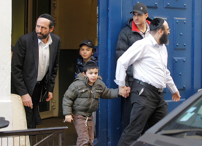 Toulouse shooting: Schoolchildren leave a  Jewish school in Paris