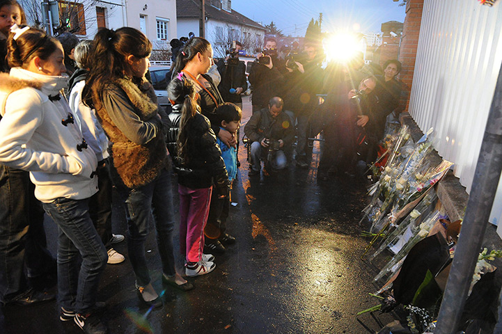 Toulouse shooting: Children lay flowers outside the Jewish school in Toulouse
