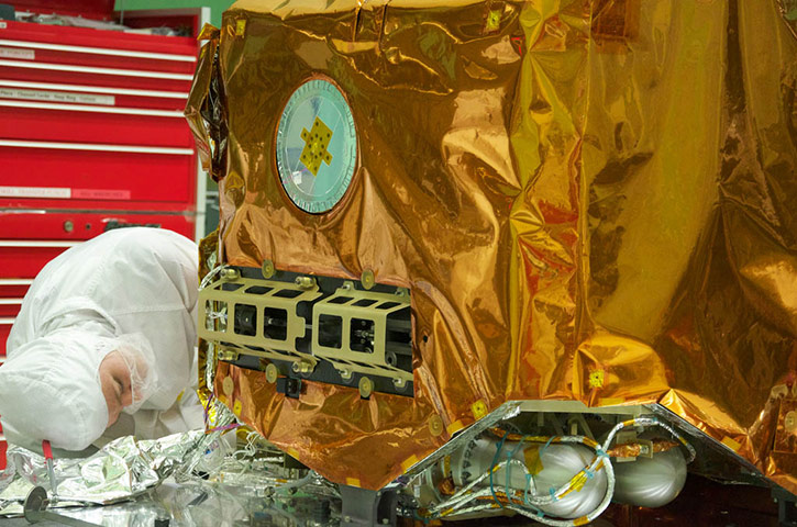 Month in space: Assembly of Landsat's TIRS Instrument