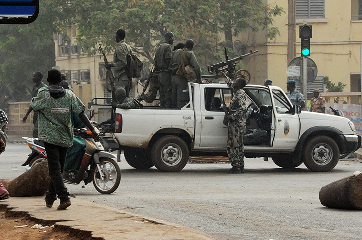 Mali: People gather on a street