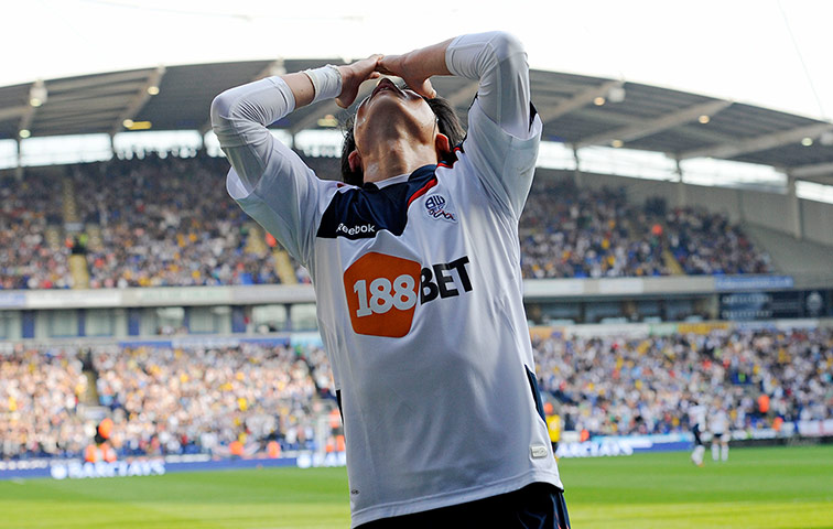 Bolton versus Blackburn: Anguish for Ryo Miyaichi as Mark Davies heads wide by from his cross