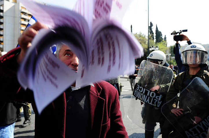 24 hours in pictures: Independence Day parade in Athens