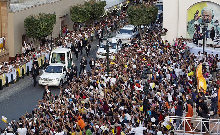 Pope visit to Mexico: Pope Benedict XVI arrives at Leon Cathedral