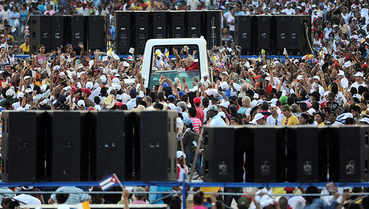 Pope in Cuba: Pope Benedict XVI arrives to celebrate a mass at Antonio Maceo square