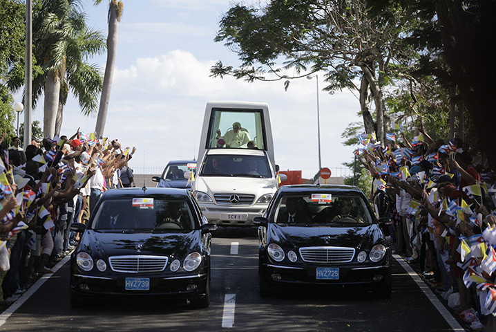 Pope in Cuba: Pope Benedict XVI arrives at Antonio Maceo square to officiate a mass