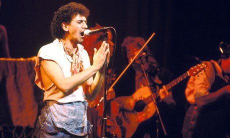 Dexy's Midnight Runners on stage in 1982
