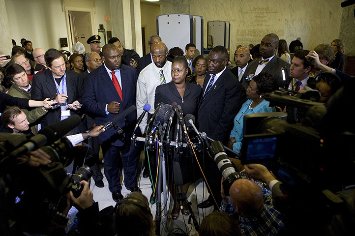 Trayvon Martin march: Tracy Martin and Sybrina Fulton speak to the media on Capitol Hill