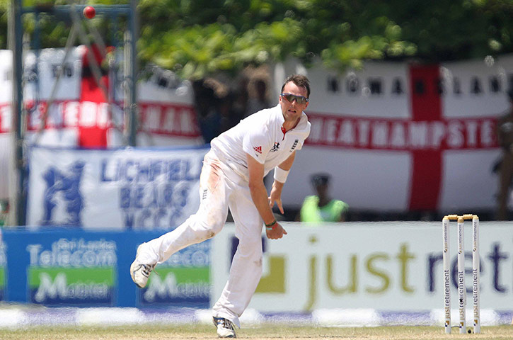 Sri Lanka v England day 3: Graeme Swann bowls to Randiv and successfully takes the wicket