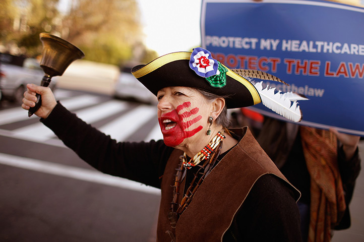 24 hours in pictures: Supreme Court Hears Arguments On Constitutionality Of Health Care Law