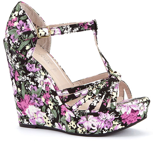 Key trends: Floral: Wedge sandal