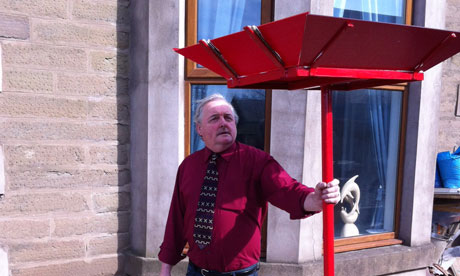 Watson with his anti-seagull device