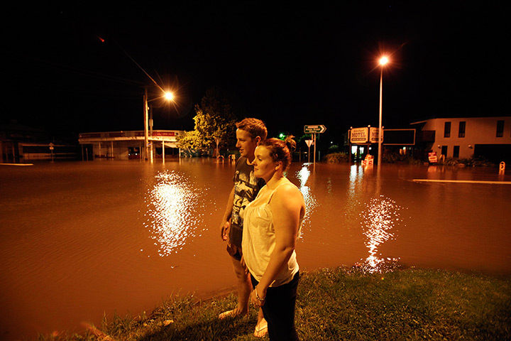 Flooding in Australia: Residents take a look at the flooded streets of Gundagai