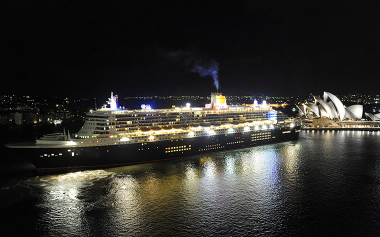 24 Hours: Sydney, Australia: The Queen Mary 2 berths at Circular Quay 