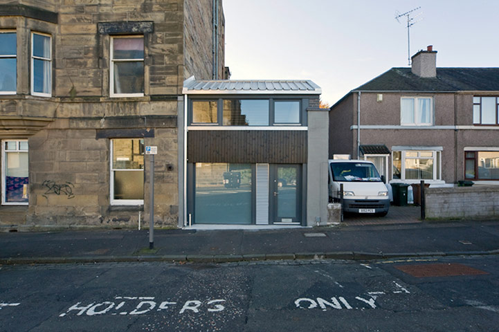 Edinburgh shop conversion: Street shot