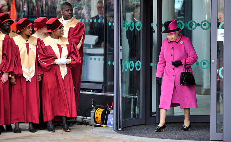 Royals in Leicester: Queen Elizabeth II leaves De Montfort University in Leicester