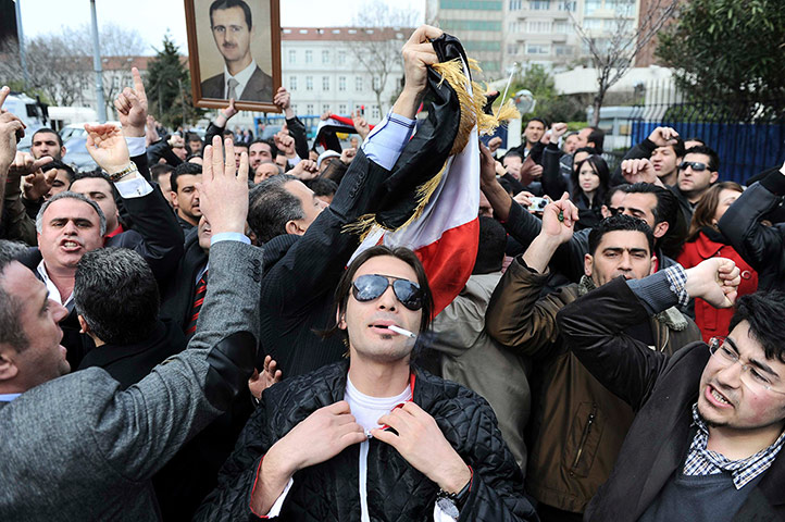 Syrian protests: Supporters of Syrian President Bashar al-Assad demonstrate in Istanbul