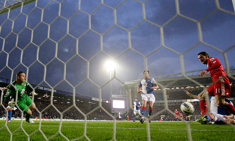 Blackburn v Liverpool: Liverpool's Rodriguez scores his first goal past Blackburn Rovers' Robinson