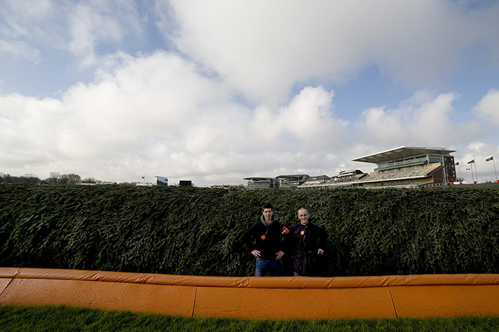 sport: Aintree Races