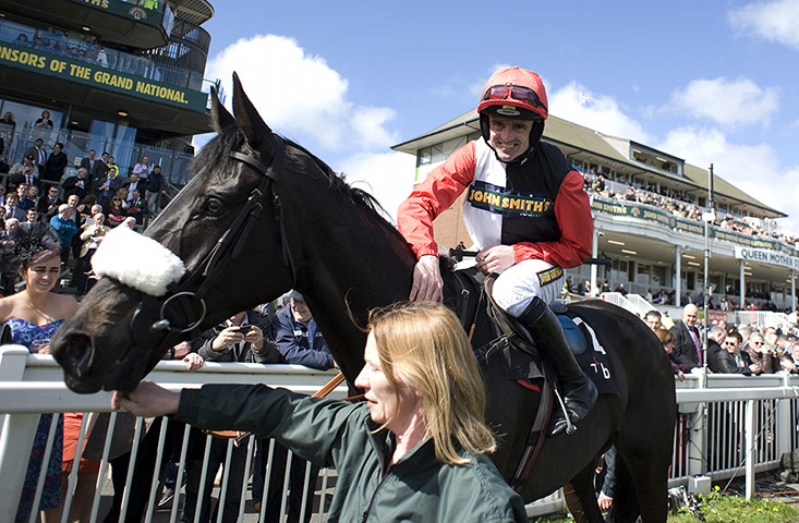 sport2: Aintree Races