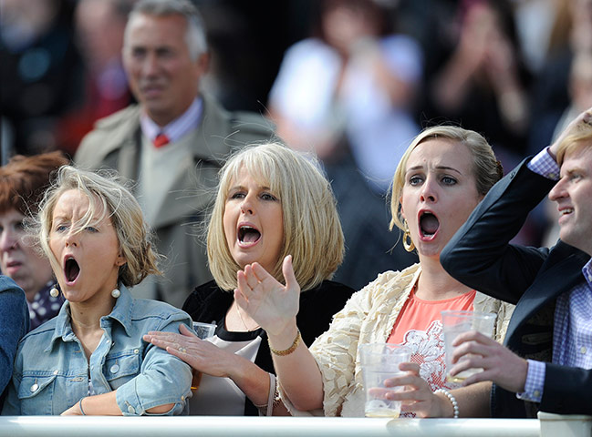sport2: Racegoers react to the action