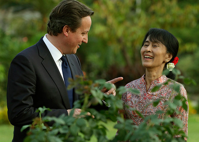 Cameron in Asia: David Cameron meets Aung San Suu Kyi 