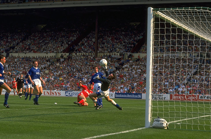 Liverpool v Everton: Ian Rush of Liverpool