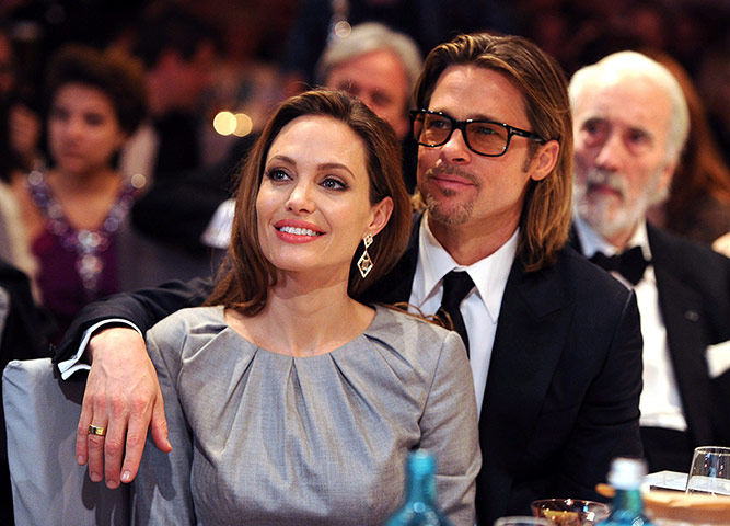 Engagement: Pitt & Jolie: Brad Pitt and Angelina Jolie are engaged