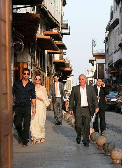 Engagement: Pitt & Jolie: Brad Pitt and Angelina Jolie are engaged