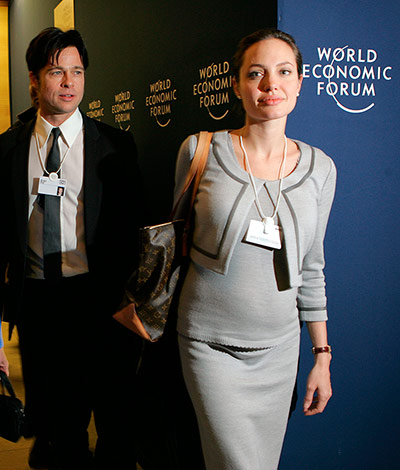 Engagement: Pitt & Jolie: Brad Pitt and Angelina Jolie are engaged