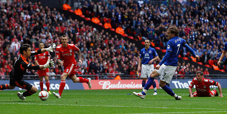 fa cup semi: Everton's Jelavic scores past Liverpool goalkeeper Jones