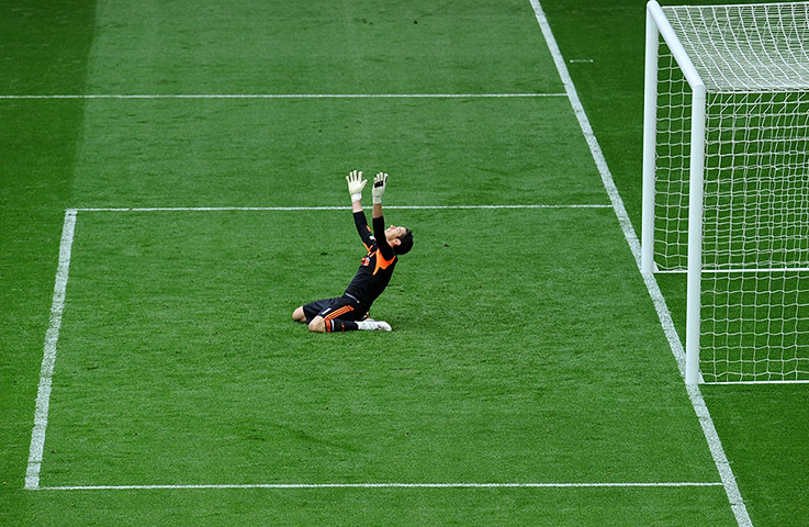 FA CUP SEMI:  Liverpool's third choice keeper Brad Jones celebrates victory 