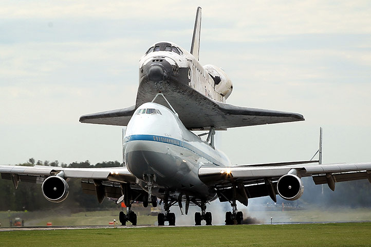 Space Shuttle: Space Shuttle Discovery Arrives in DC