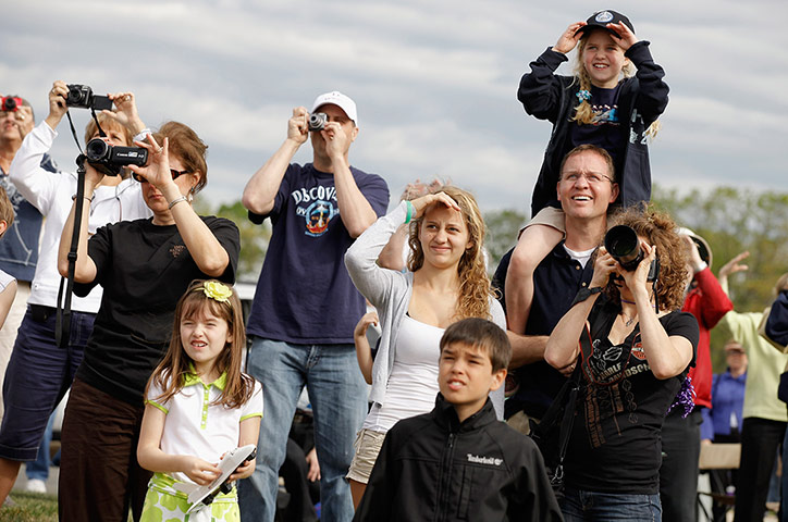 Space Shuttle: Space Shuttle Discovery Arrives In DC Area