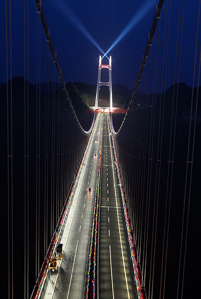 Suspension bridge: Aizhai long-span suspension bridge