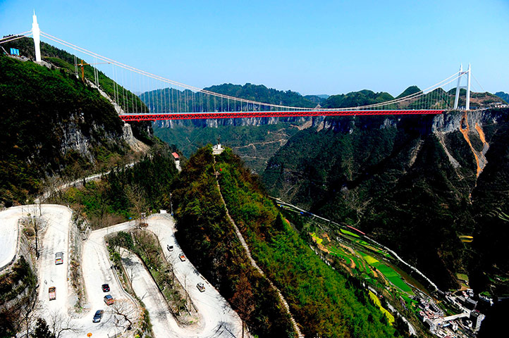 Suspension bridge: Aizhai Long-span Suspension 