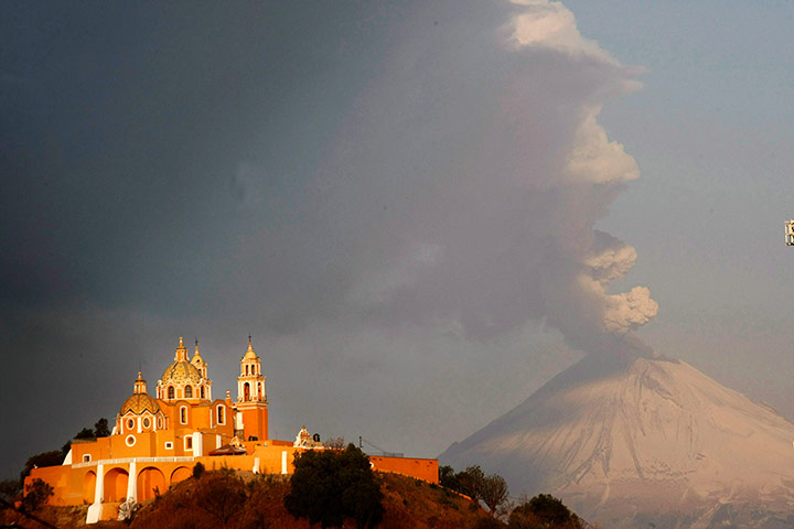 Popocatepetl volcano: Popocatepetl volcano