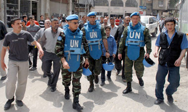 UN ceasefire monitors in Syria tour the Damascus suburbs