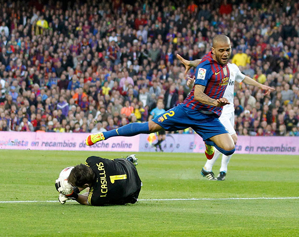 El Clasico: Iker Casillas makes a save in front of Daniel Alves 
