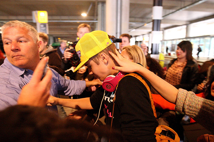 Picture desk live: Justin Bieber arrives at Heathrow