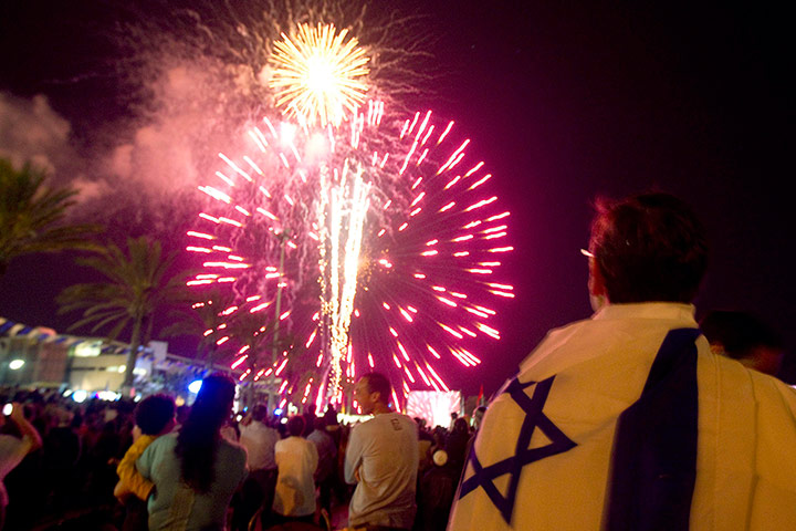 Picture Desk Live: Israel 64th anniversary of independence