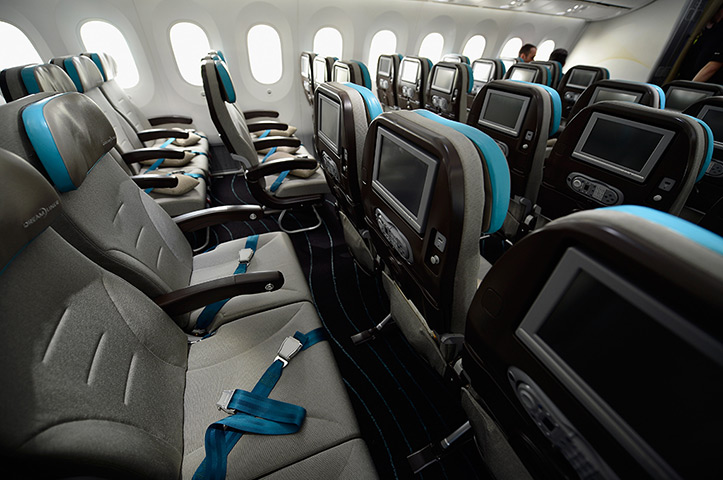 Boeing 747 dreamliner: The interior of the new Boeing Dreamliner 787