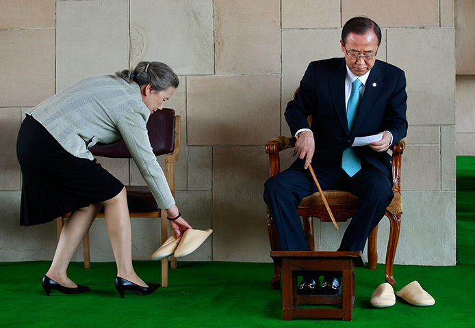 Picture desk live: UN Secretary General Ban Ki-moon and Yoo Soon-Taek in India