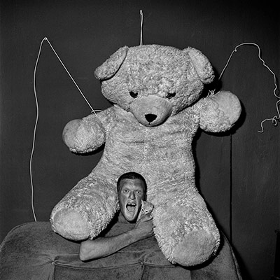 Roger Ballen: Excited man, 2001 