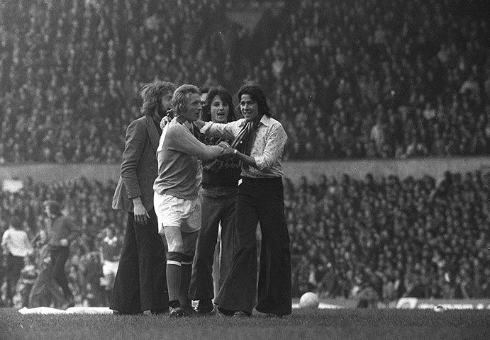 Past Manchester derbies: Denis Law after the Manchester derby in April 1974