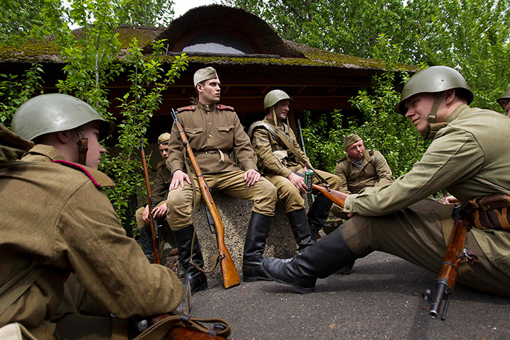 24 hours: Berlin, Germany: Performers wear Second World War Soviet Red Army uniforms
