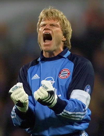 Real v Bayern: Bayern Munich's goalkeeper Oliver Kahn celebrates against Real Madrid